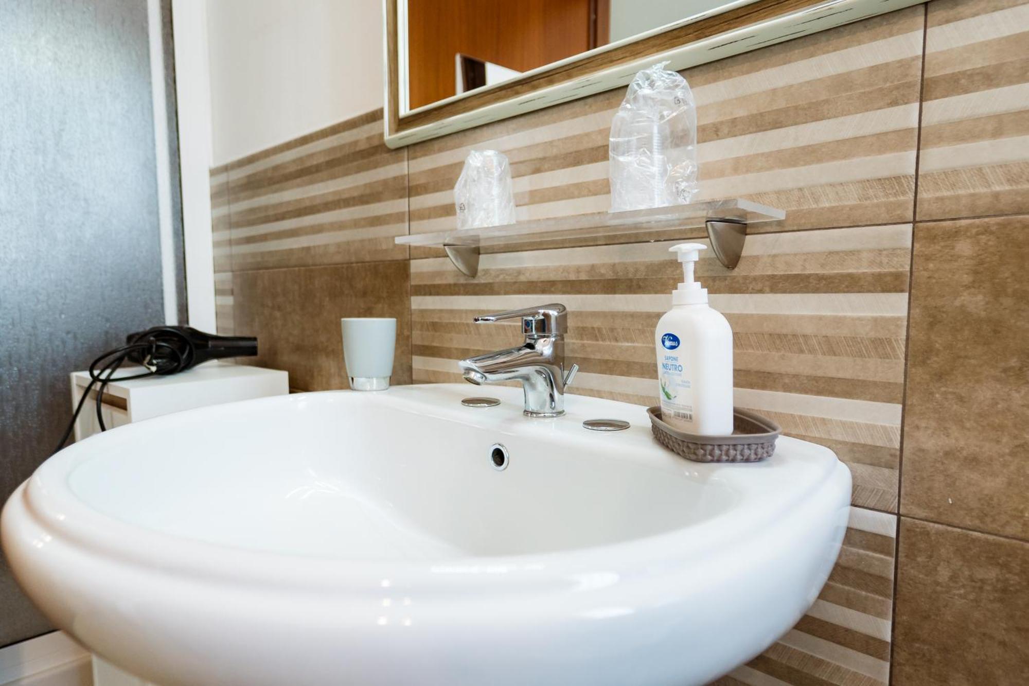 B&B Profumi Di Sicilia Valderice Eksteriør billede